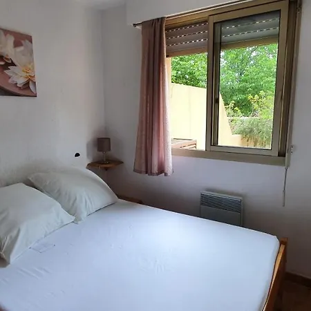 Regates T2 Apartment Hyeres