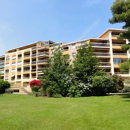 Regates T2 Apartament *
